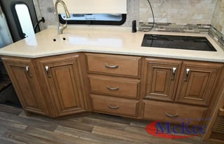 2018 Thor Motor Coach Miramar 37.1