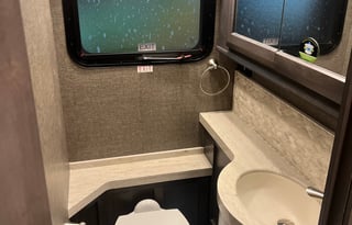 2022 Thor Motor Coach Venetian A40