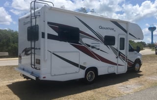 2021 Thor Motor Coach Quantum SE SE22 Ford