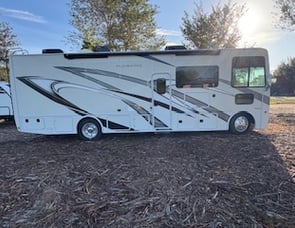 Thor Motor Coach Hurricane 31C