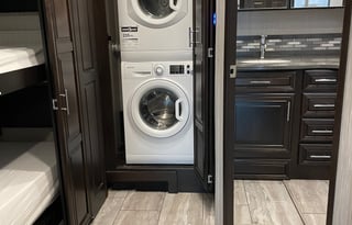 Luxury Mountain Climber