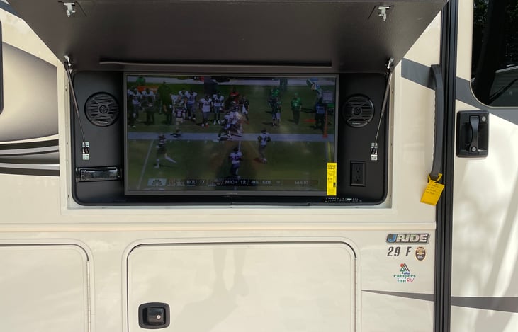 Outdoor Entertainment