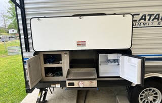 2022 Catalina Summit Series 7 184BHS DELIVERY ONLY