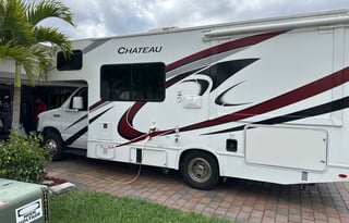 Cozy 2022 Motorhome 24ft with Queen Bed Slideout