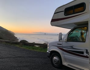 Coachmen RV Freelander 22QB Ford 350