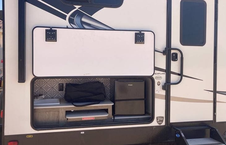 Party center with external BBQ