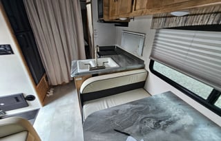 Coachmen leprechaun 270 qb