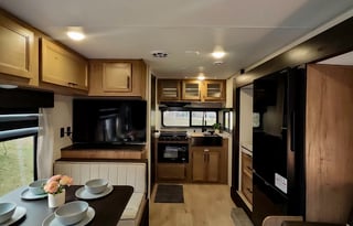 2025 Cherokee Grey Wolf