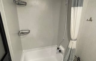 Sleeps 10! 2022 Forest River.