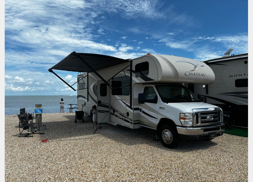 Class C Motor Home rentals in Richmond Hill