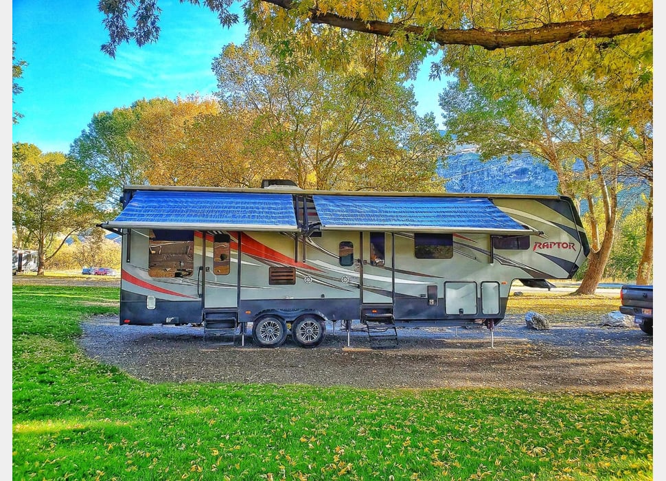 Fifth Wheel rentals in Colville