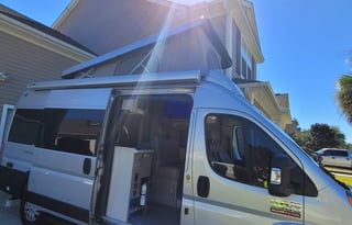 2022 Thor Motor Coach Sequence 20K