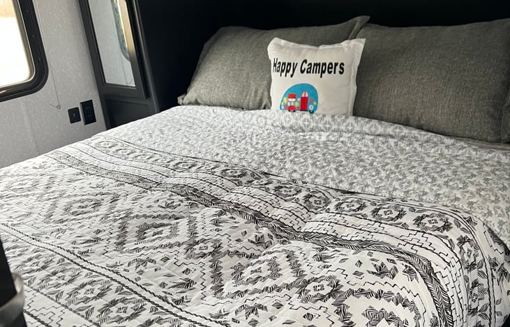 Queen master sleeping area