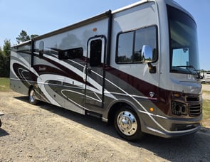 Fleetwood RV Bounder 35K