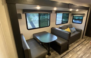 2022 Starcraft Super Lite 261BH