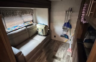 2019 fifth wheel four slides sleeps 9