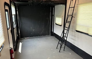 2020 Dutchmen Triton3915 Toy Hauler