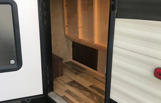 Compact/Ultra-Light/ Coachmen Viking Trailer-max 5