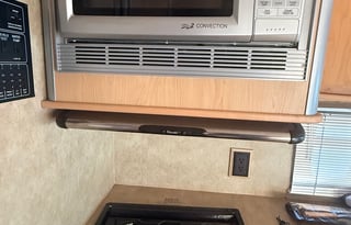 2007 Winnebago Navion 23H