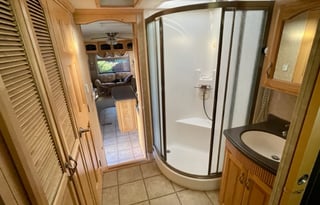 John's 38' OFF GRID SOLAR Fifth Wheel