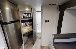 ZINGG'S TRAVEL TRAILER - RENT WITH EASE!