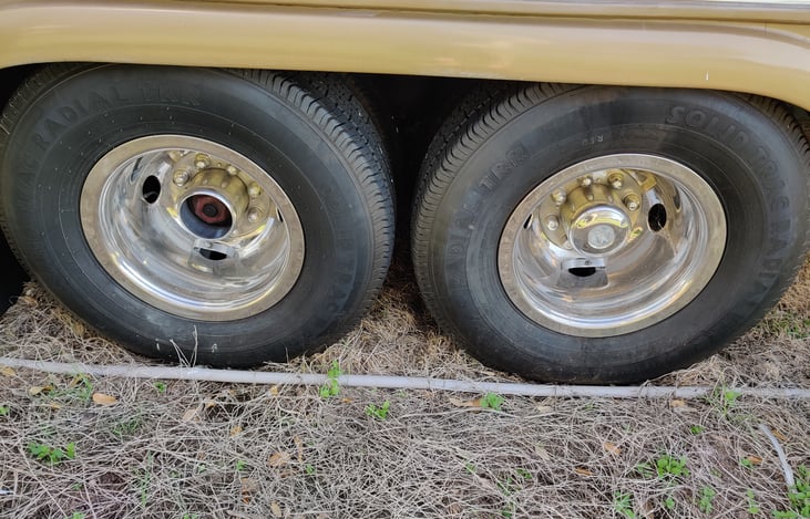 Dual Dually with newer tires. pulls like a dream even in dirt