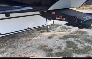 2022 Dutchmen Voltage 3911