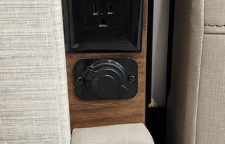 2019 Winnebago Navion 24D