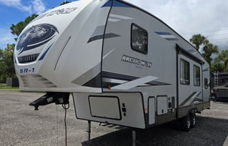 Cherokee Artic Wolf 287BH