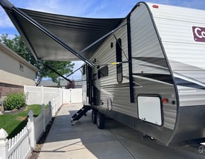 Dutchmen RV Coleman Lantern Series 242BH