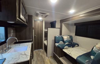 2021 Viking 2  BHS 1 slideout Vacation on Wheels