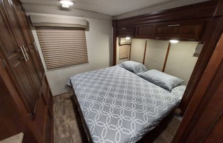 2017 Forest River RV Georgetown 3 Series 30X3