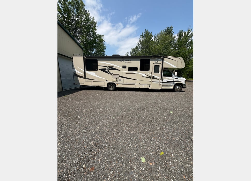 Class C Motor Home rentals in Oxford