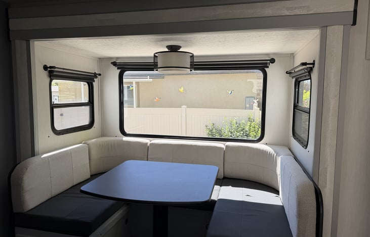 U-shaped dinette