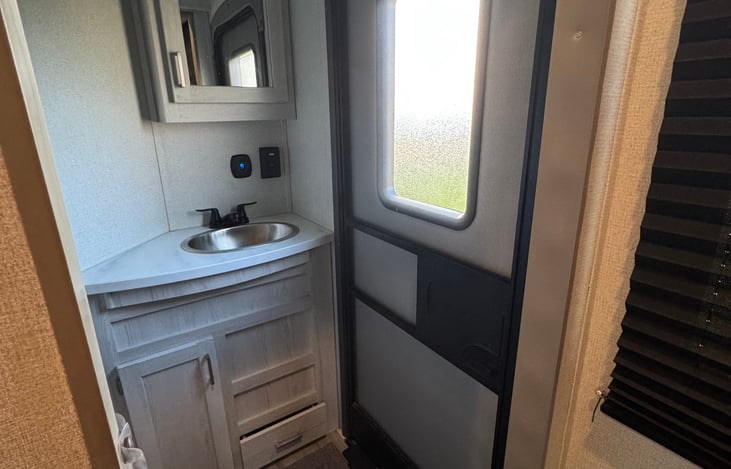 Bunk House Bathroom - Sink - Second entrance: used for a quick bathroom access from outside