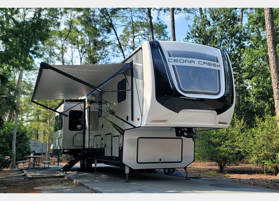 Fifth Wheel rentals in Madras
