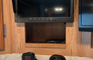 4X4 Thunder Camper