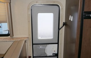 2018 Thor Freedom Elite 30FE Class C RV- Sleeps 10