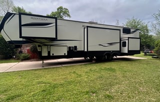 * Your Home Away From Home 2b/2b * Delivery Only *