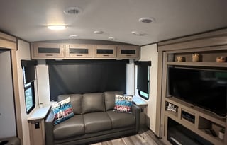 2021 Heartland Sundance Ultra Lite 293 RL