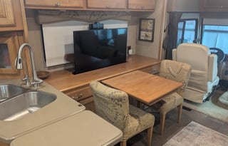 2014 Itasca Sunova 33c - Comfort and Space