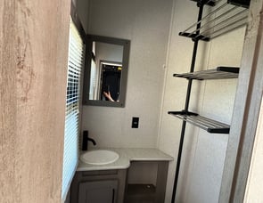 Keystone RV Raptor 352