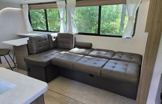 Family friendly with spacious private bunkroom!