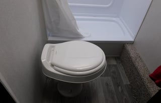 Michie Made Fun - Pet + Kid Approved Camper Rental