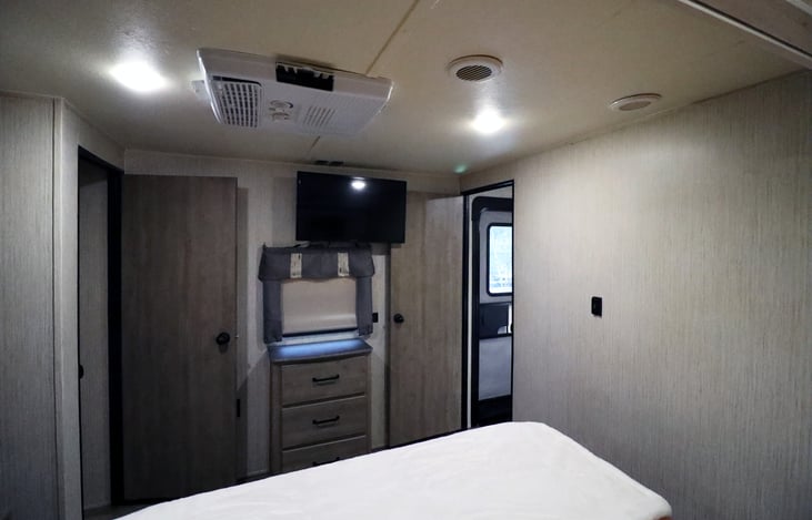 Experience "Gratitude" with our 2022 Palomino Puma 32RBFQ2 located near Table Rock Lake near Branson Missouri and Lake Of The Ozarks. Thank you from us at StoneMountainRVs(dot)com
