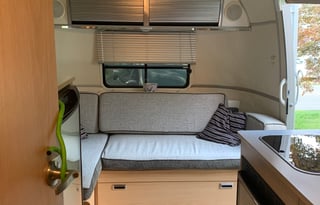 GUNNAR - 2008 Airstream Safari Sport M-17