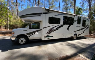 Easy to drive RV, family road trip!