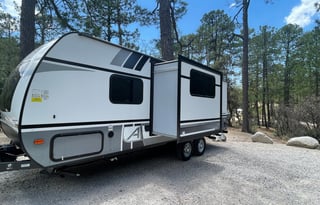 Family friendly 25' RV Trailer with everything you need for an amazing time