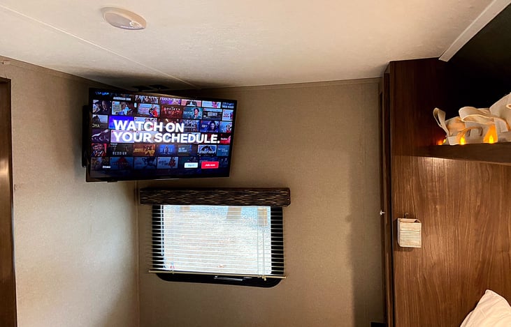 Master bedroom TV, works on 110v.