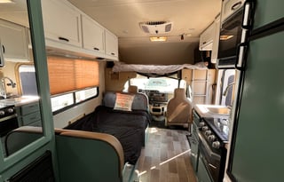 2020 Thor Motor Coach Chateau 22E
